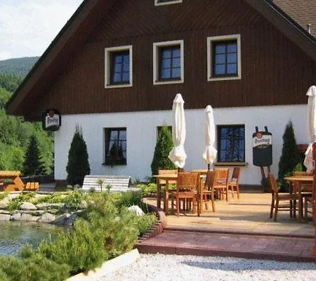 招待所 Fontana 3*